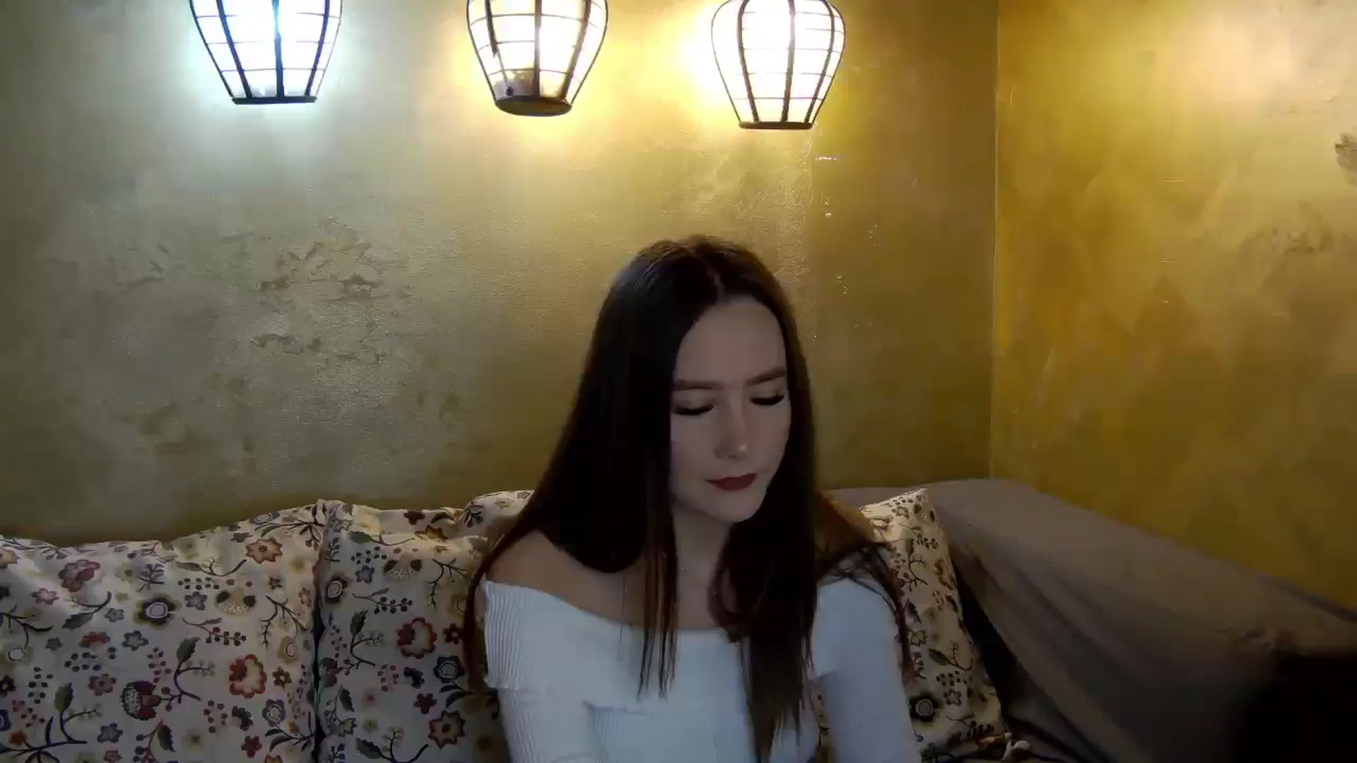 Gallery image thumbnail from Radiance's myfreecams stream on, 02/05/2026, 15:34 image 5 of 20
