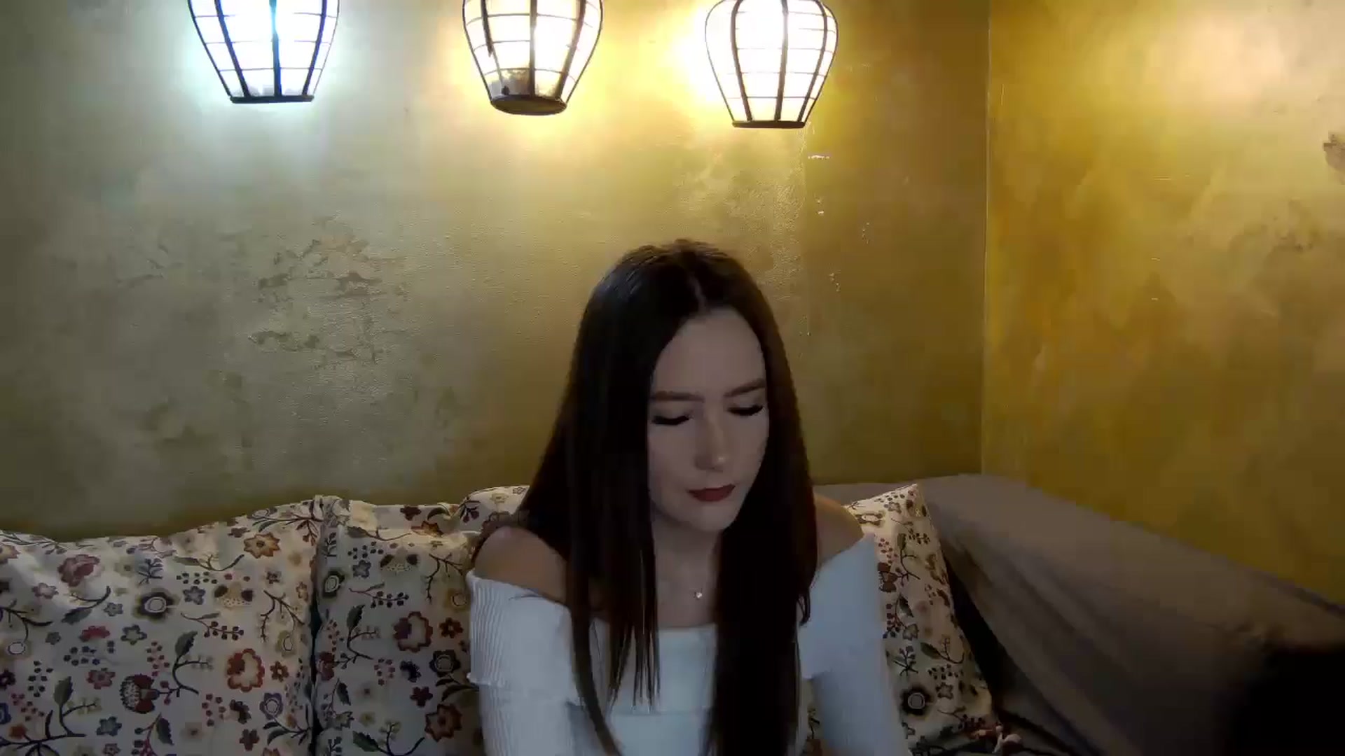 Gallery image thumbnail from Radiance's myfreecams stream on, 02/05/2026, 15:34 image 7 of 20