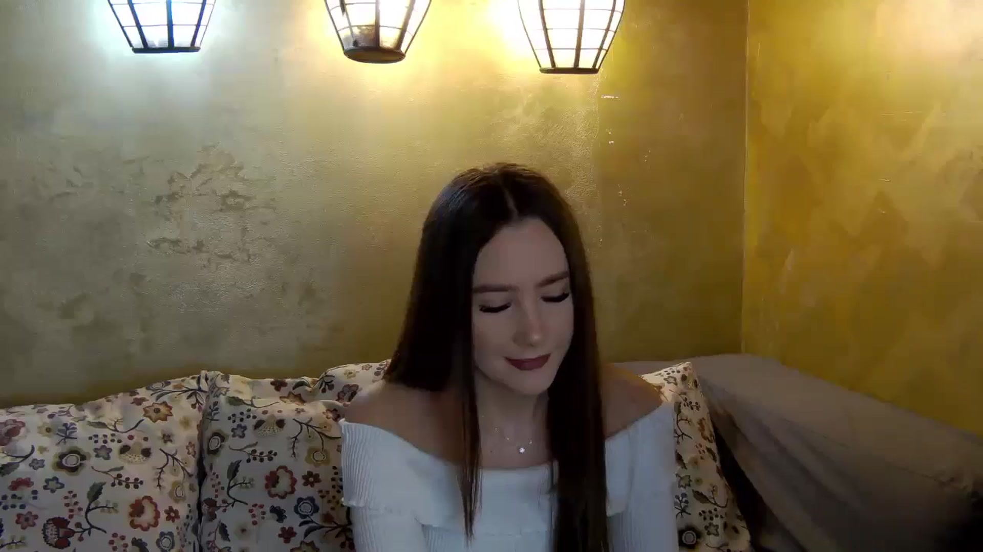Gallery image thumbnail from Radiance's myfreecams stream on, 02/05/2026, 15:34 image 2 of 20