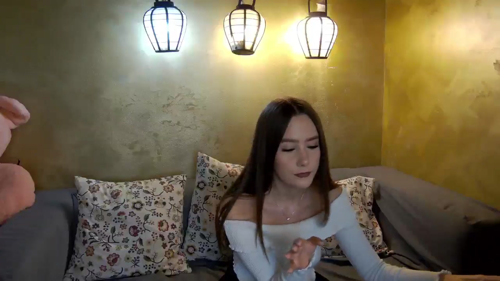 Gallery image thumbnail from Radiance's myfreecams stream on, 02/05/2026, 18:16 image 16 of 20