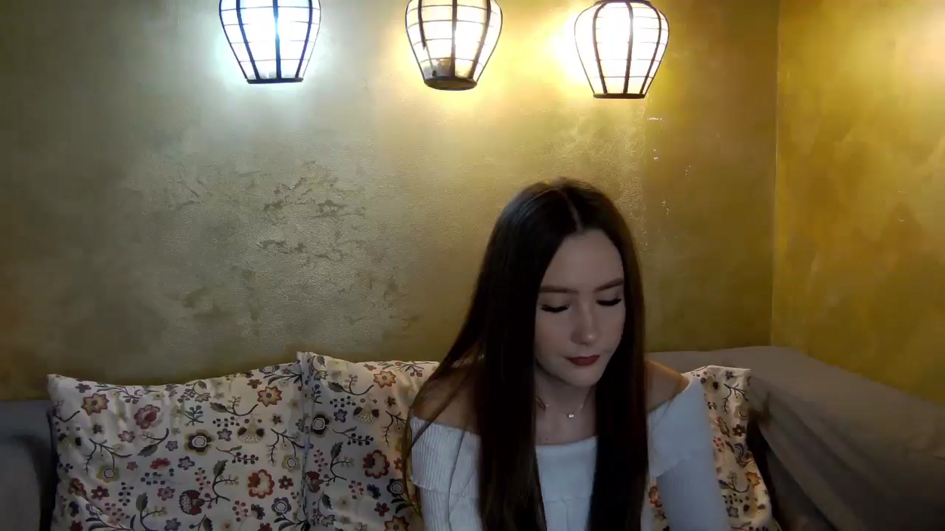 Gallery image thumbnail from Radiance's myfreecams stream on, 02/05/2026, 18:16 image 1 of 20