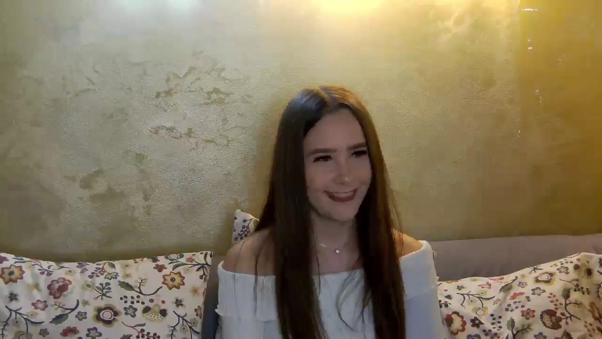Gallery image thumbnail from Radiance's myfreecams stream on, 02/05/2026, 18:16 image 10 of 20