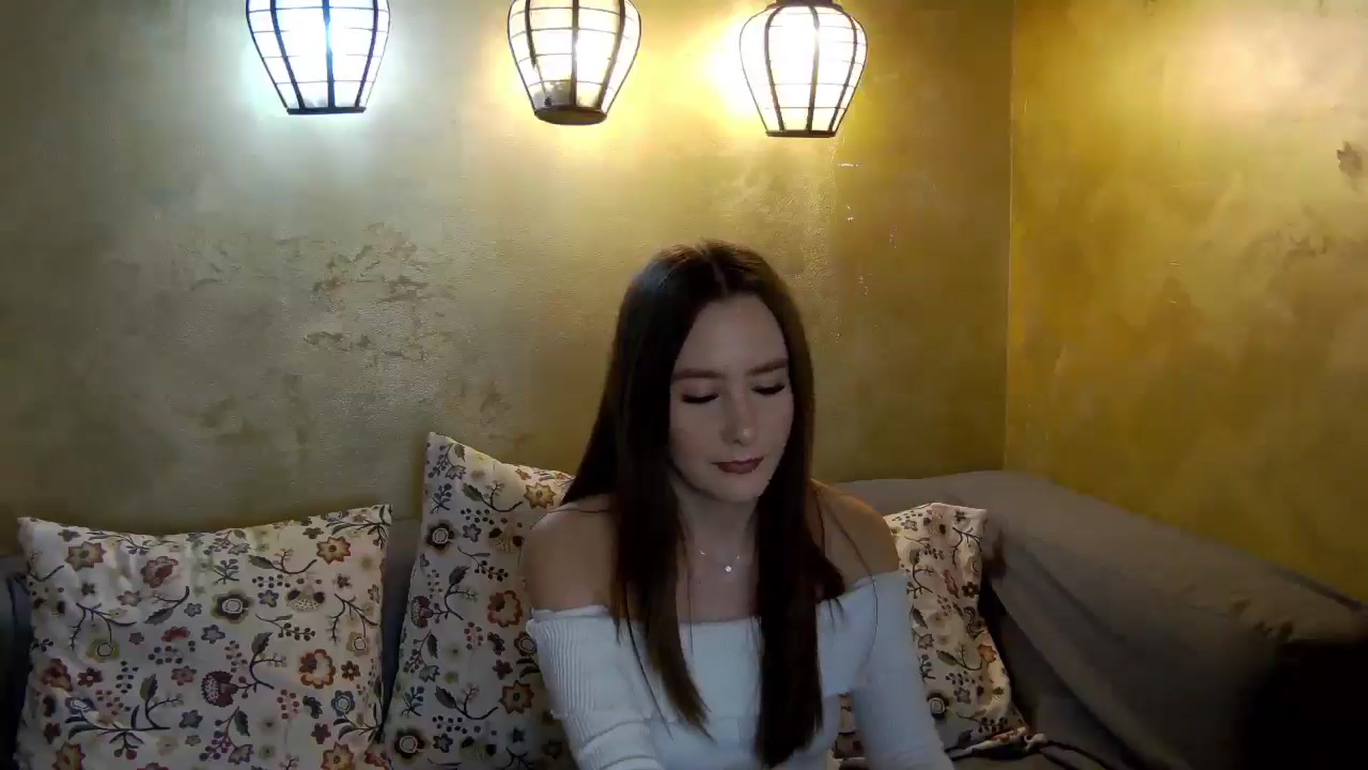 Gallery image thumbnail from Radiance's myfreecams stream on, 02/05/2026, 19:08 image 19 of 20