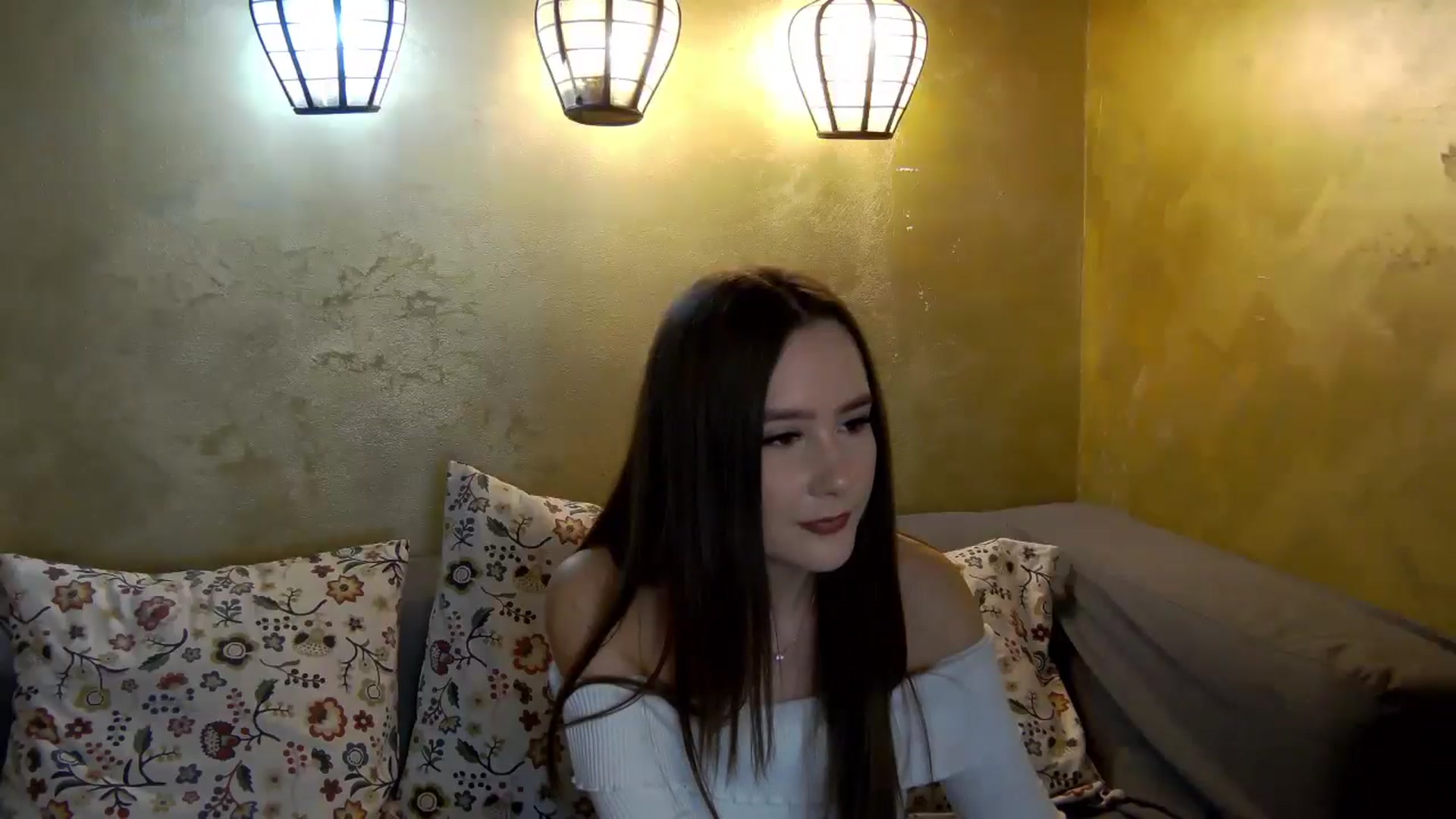 Gallery image thumbnail from Radiance's myfreecams stream on, 02/05/2026, 19:08 image 10 of 20