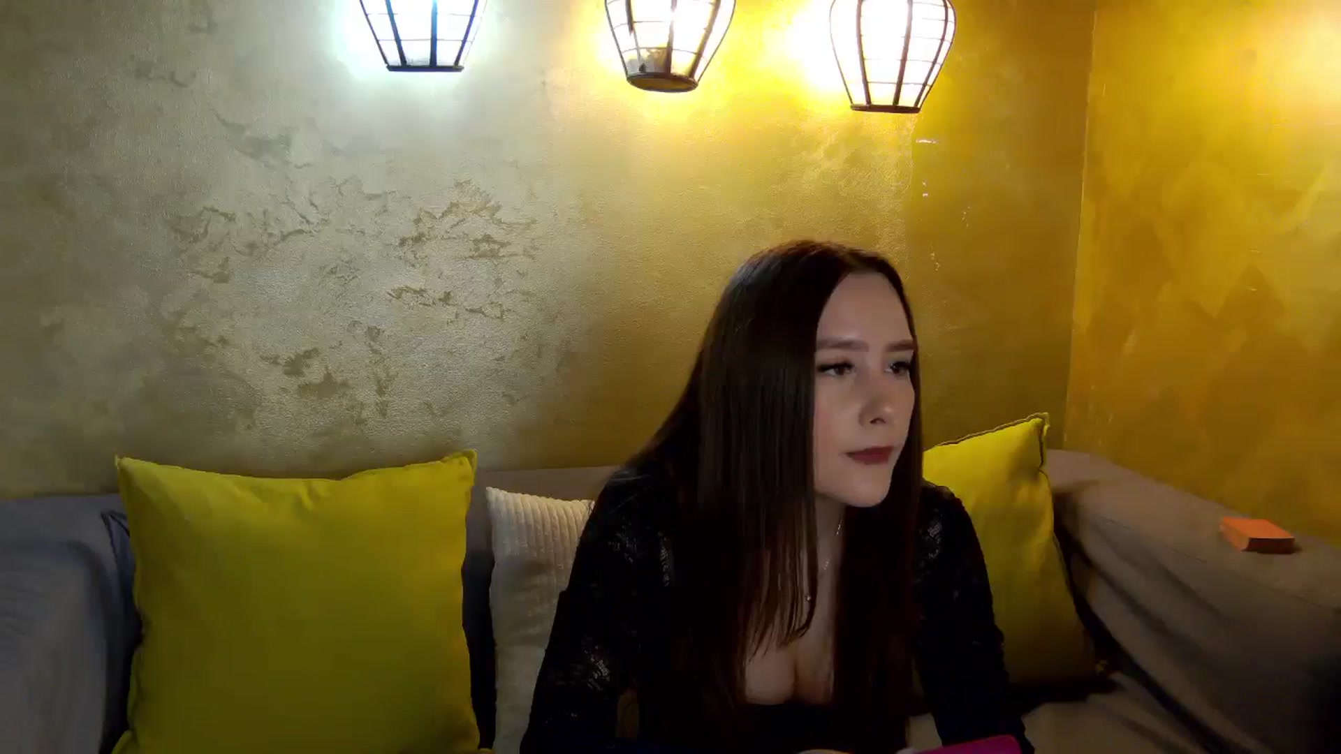 Gallery image thumbnail from Radiance's myfreecams stream on, 02/12/2026, 14:22 image 9 of 20