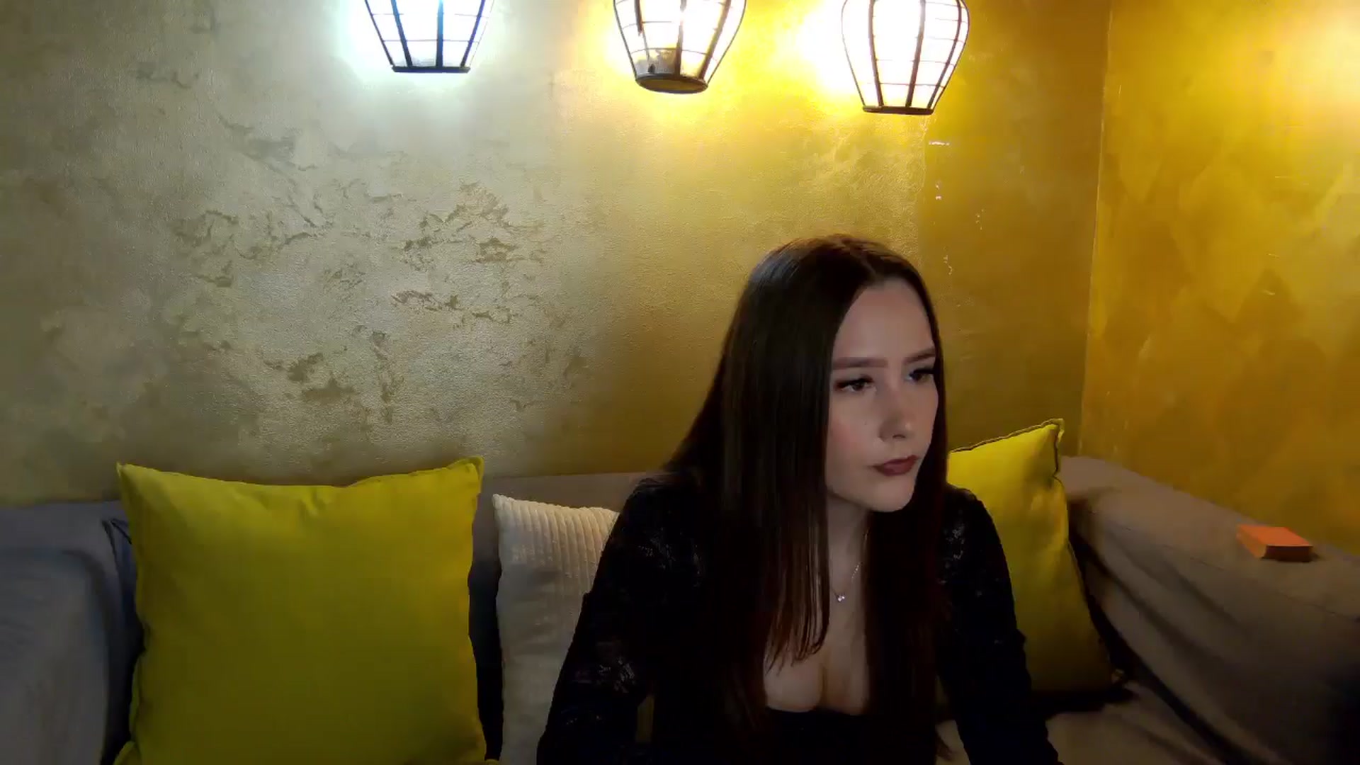 Gallery image thumbnail from Radiance's myfreecams stream on, 02/12/2026, 14:22 image 8 of 20