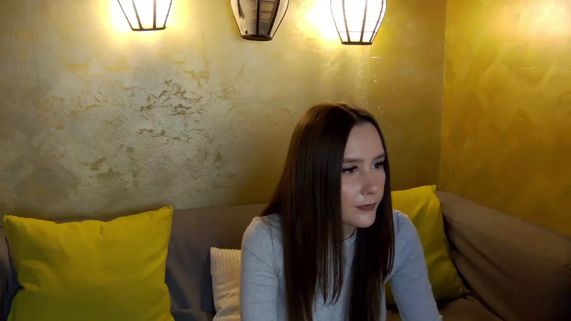 Gallery image thumbnail from Radiance's myfreecams stream on, 02/19/2026, 19:16 image 17 of 20