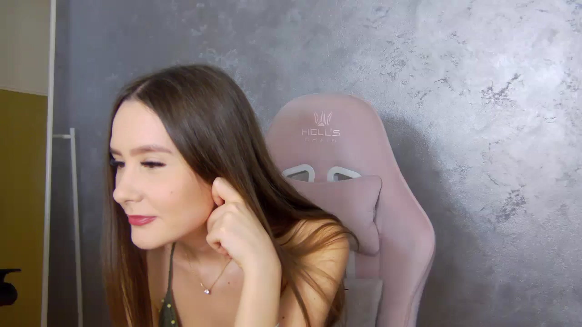 Gallery image thumbnail from Radiance's myfreecams stream on, 02/26/2026, 18:21 image 19 of 20