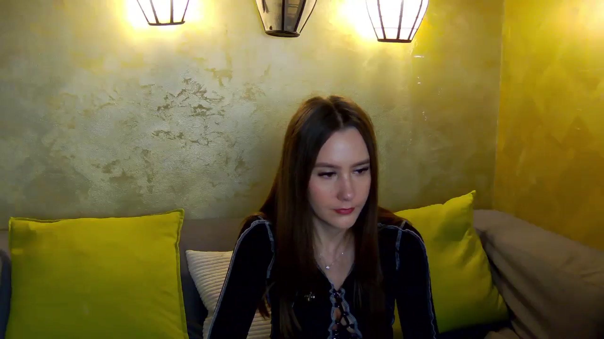 Gallery image thumbnail from Radiance's myfreecams stream on, 03/02/2026, 19:25 image 4 of 20
