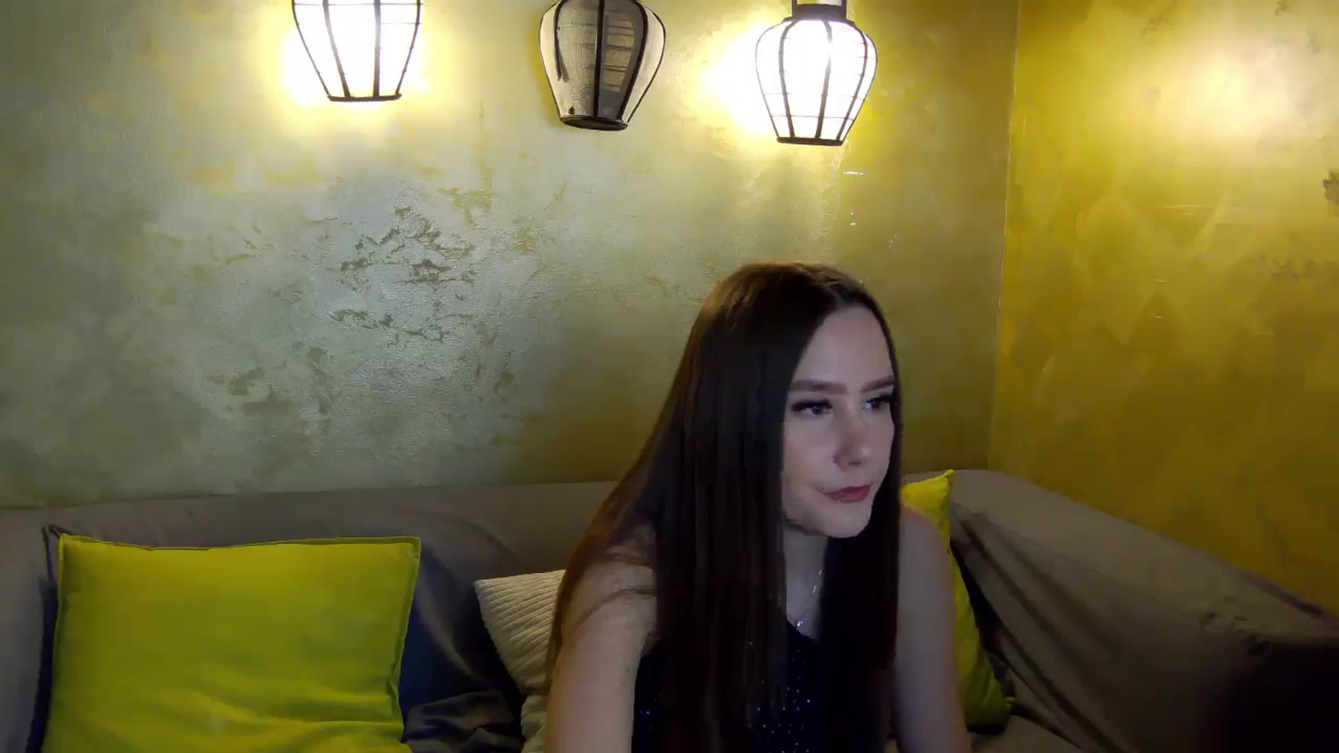 Gallery image thumbnail from Radiance's myfreecams stream on, 03/03/2026, 17:32 image 3 of 20