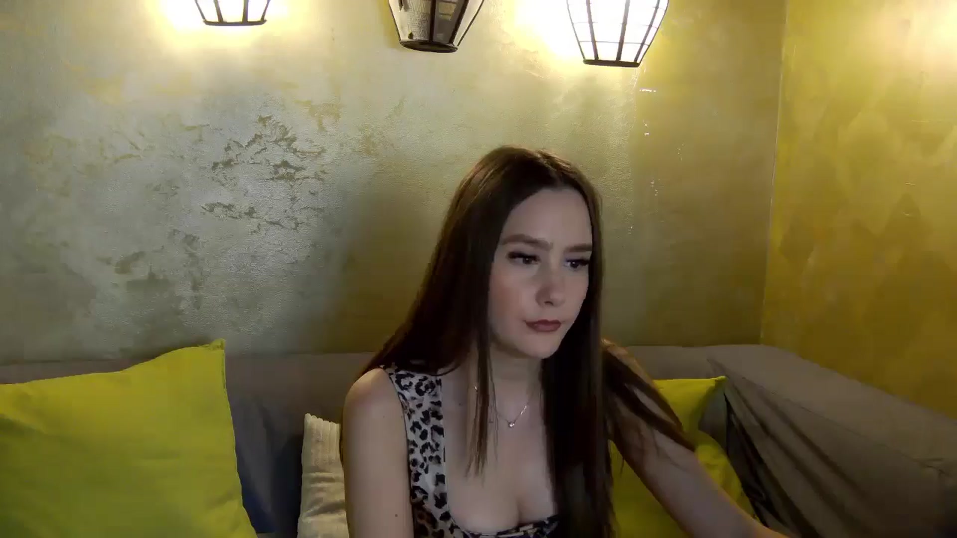 Gallery image thumbnail from Radiance's myfreecams stream on, 03/04/2026, 18:53 image 17 of 20