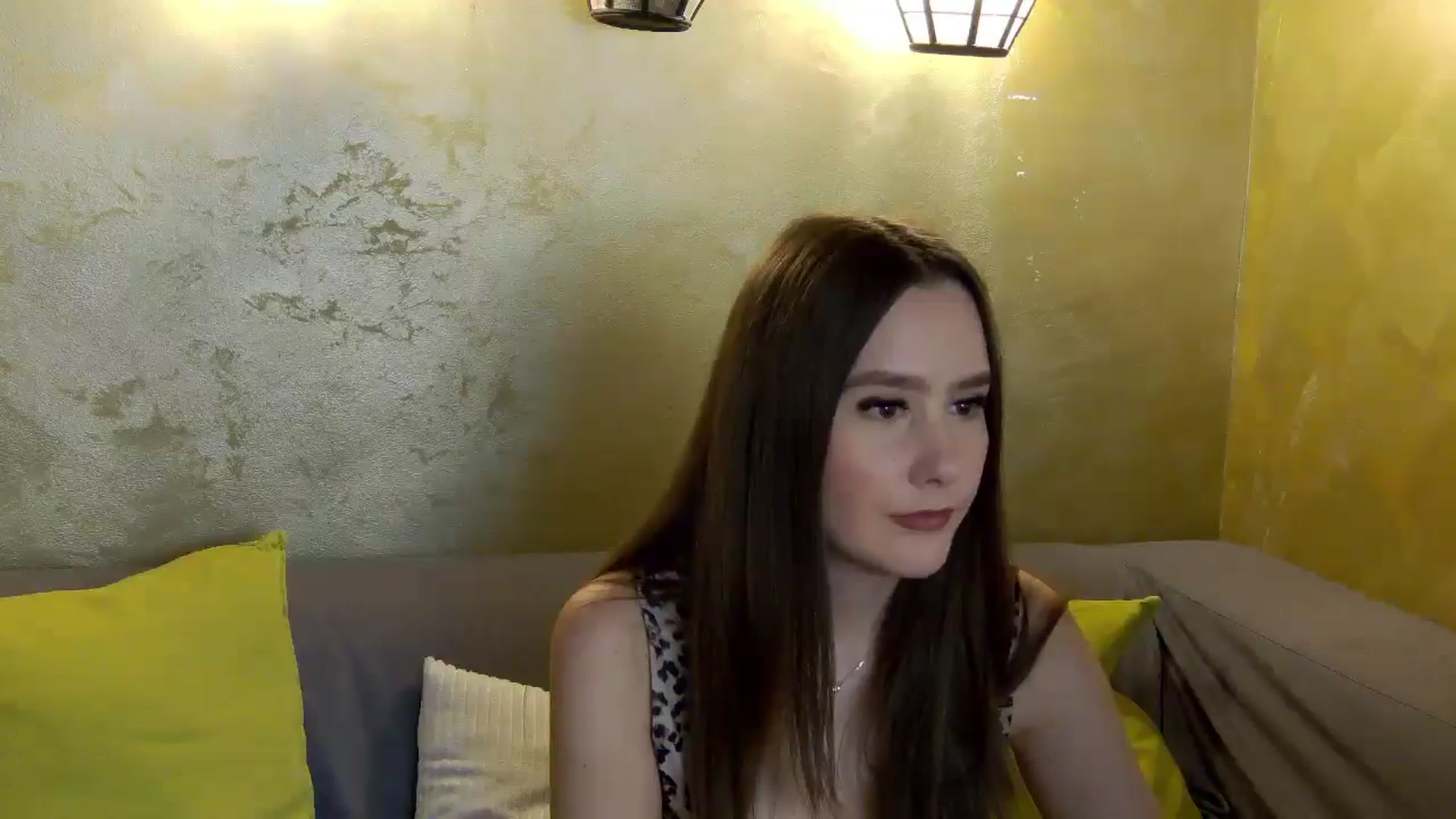 Gallery image thumbnail from Radiance's myfreecams stream on, 03/04/2026, 18:53 image 4 of 20