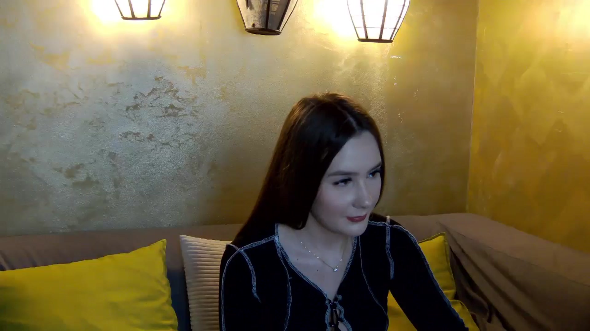 Gallery image thumbnail from Radiance's myfreecams stream on, 03/08/2026, 19:36 image 19 of 20