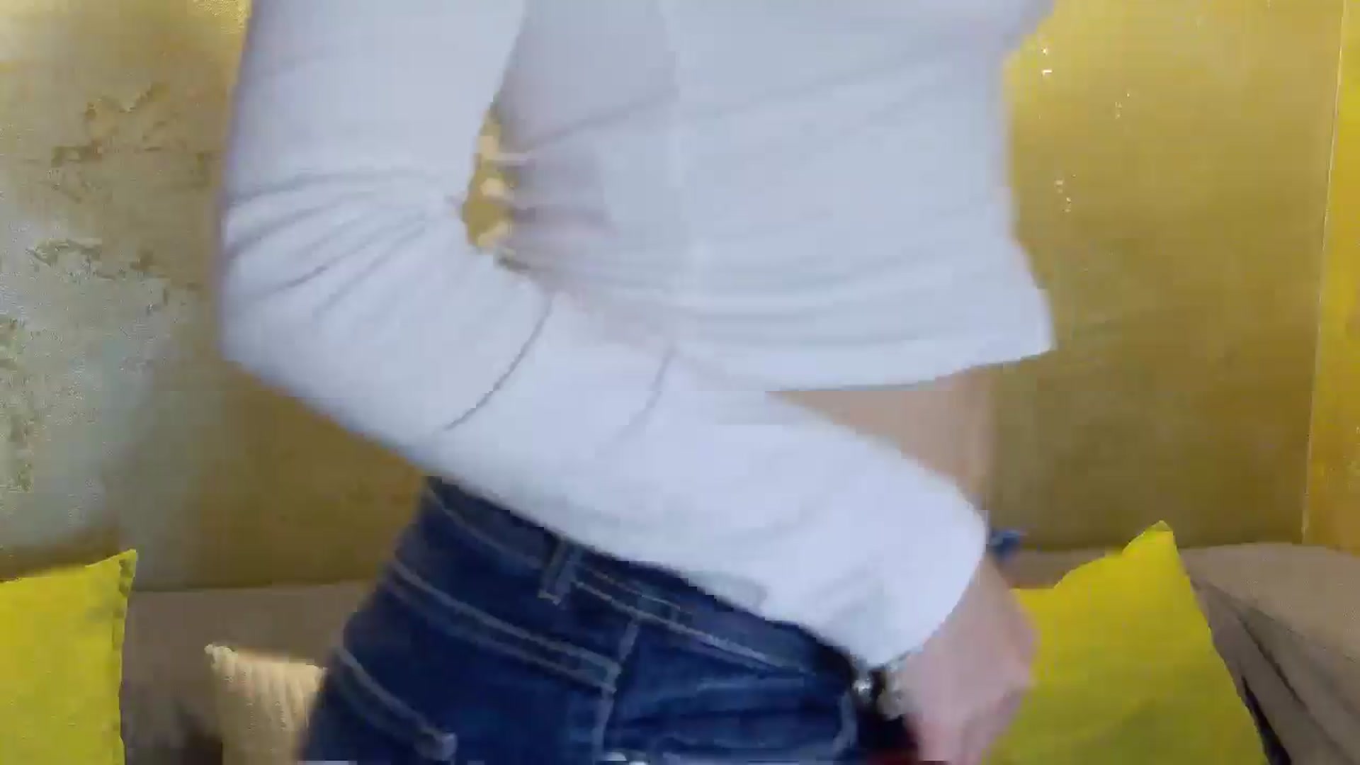 Gallery image thumbnail from Radiance's myfreecams stream on, 03/11/2026, 19:59 image 4 of 20