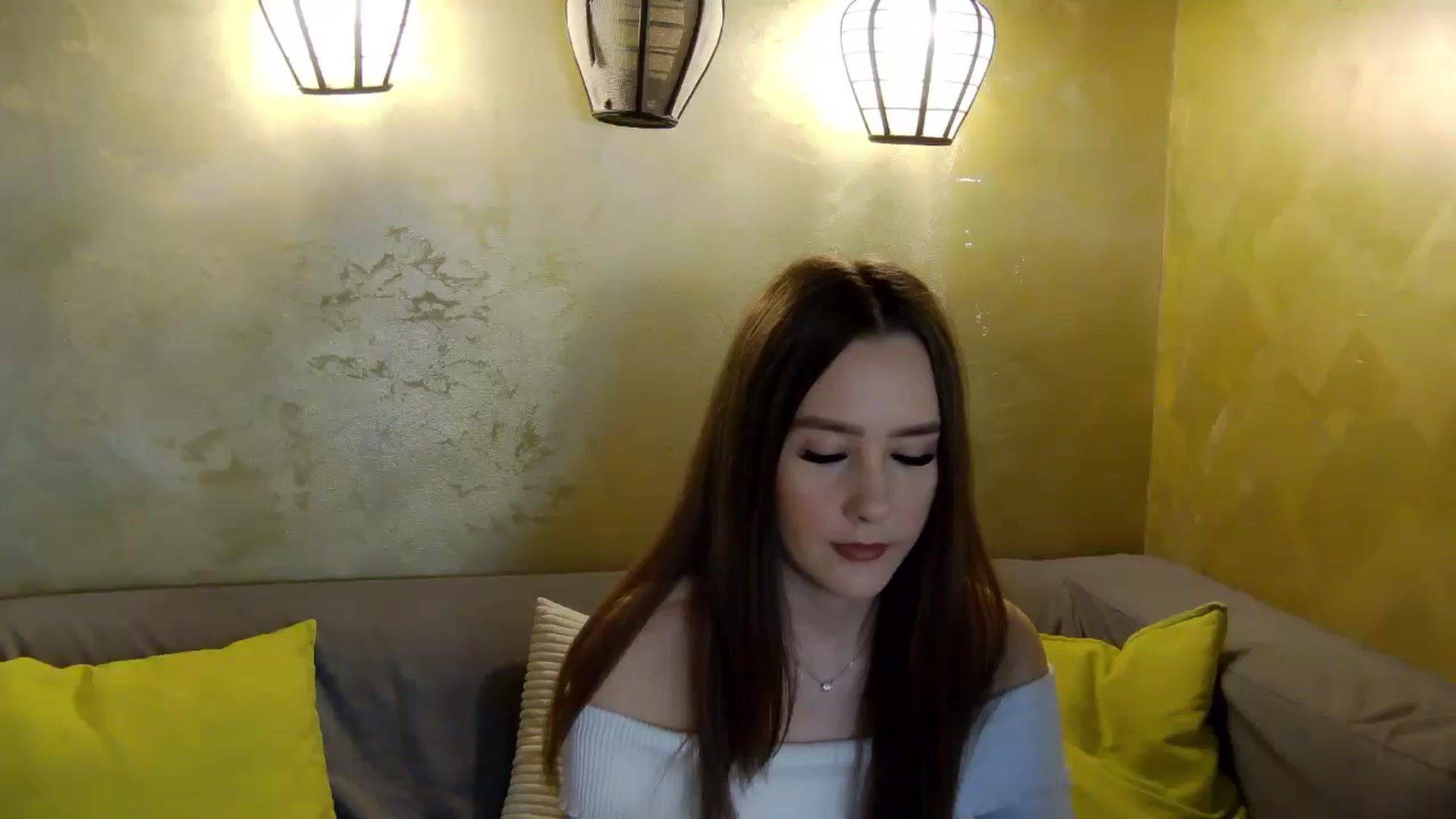 Gallery image thumbnail from Radiance's myfreecams stream on, 03/15/2026, 18:35 image 18 of 20