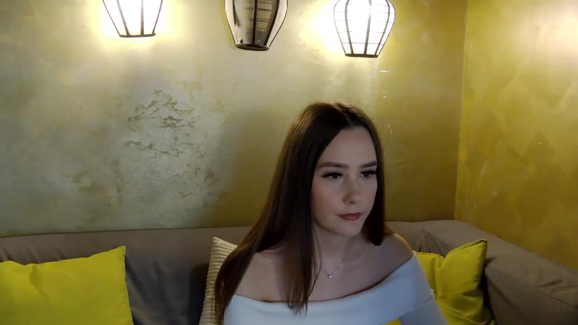 Gallery image thumbnail from Radiance's myfreecams stream on, 03/15/2026, 18:35 image 14 of 20