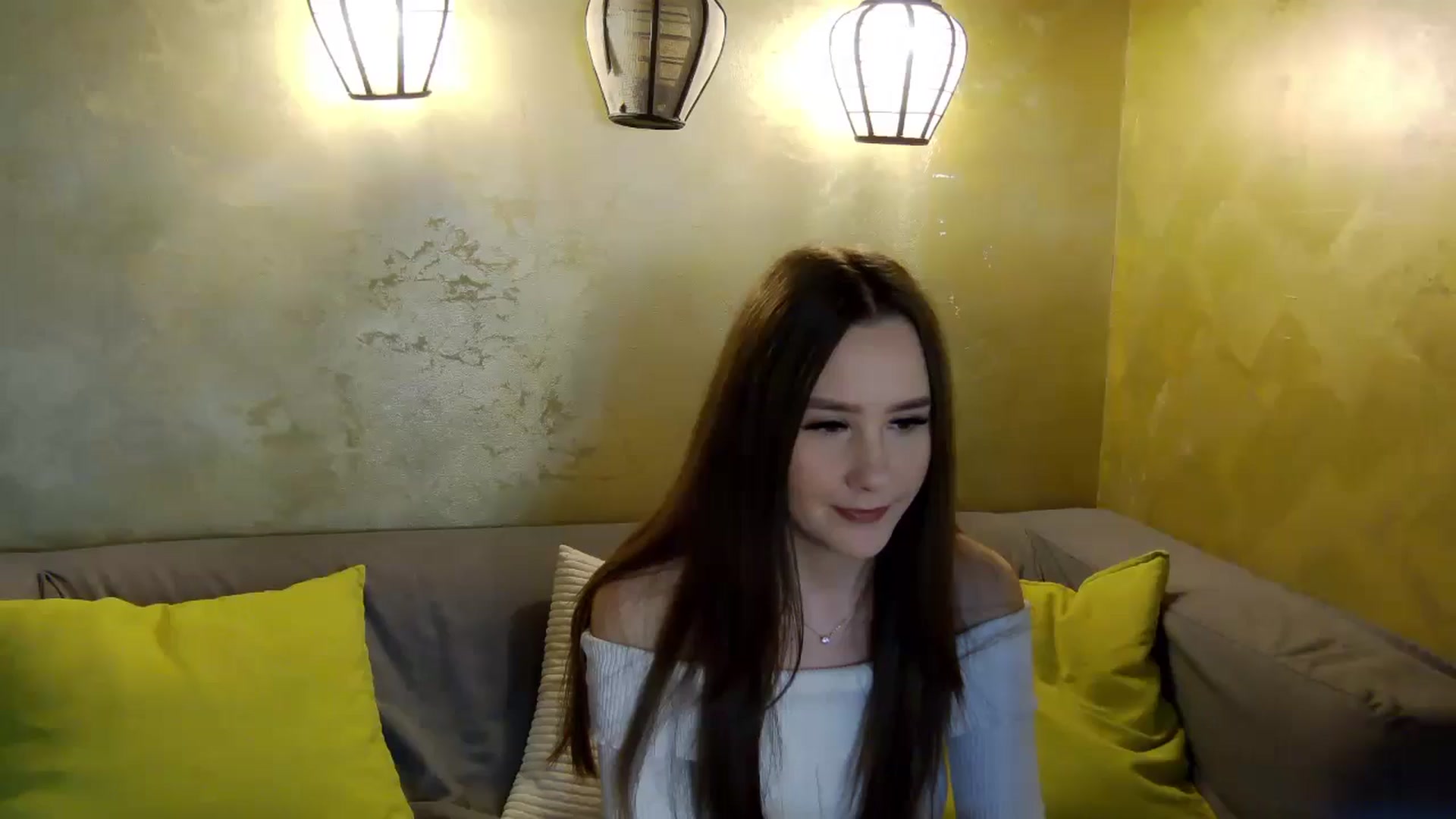 Gallery image thumbnail from Radiance's myfreecams stream on, 03/15/2026, 18:35 image 6 of 20