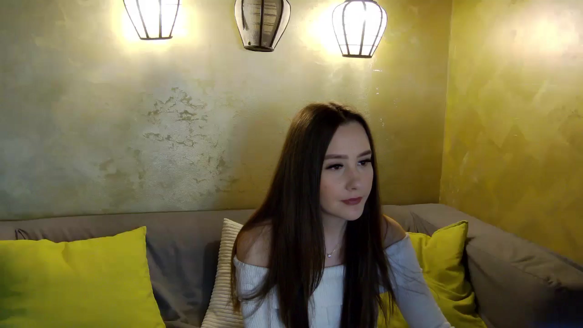 Gallery image thumbnail from Radiance's myfreecams stream on, 03/15/2026, 18:35 image 10 of 20