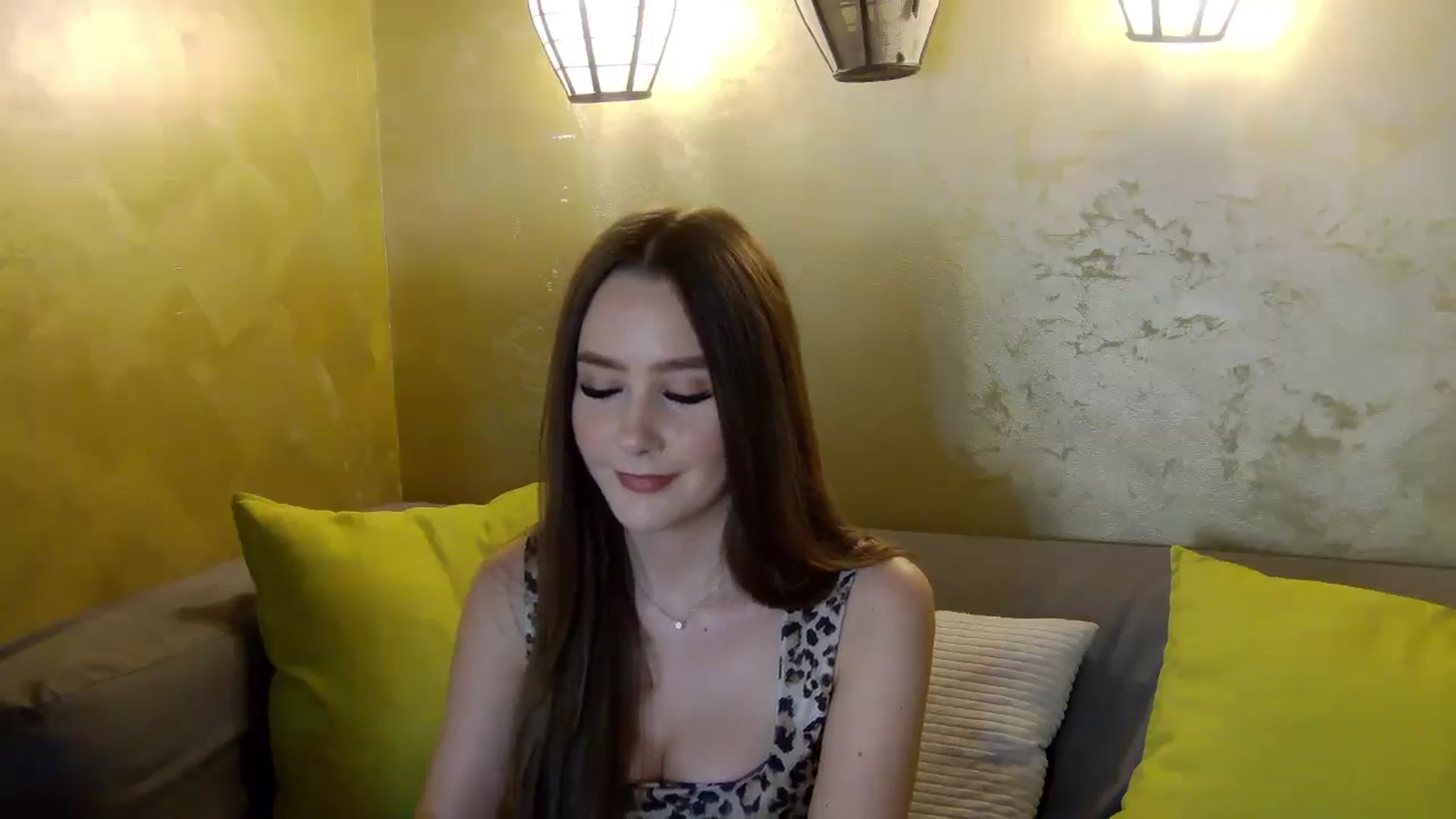Gallery image thumbnail from Radiance's myfreecams stream on, 03/22/2026, 18:28 image 5 of 20