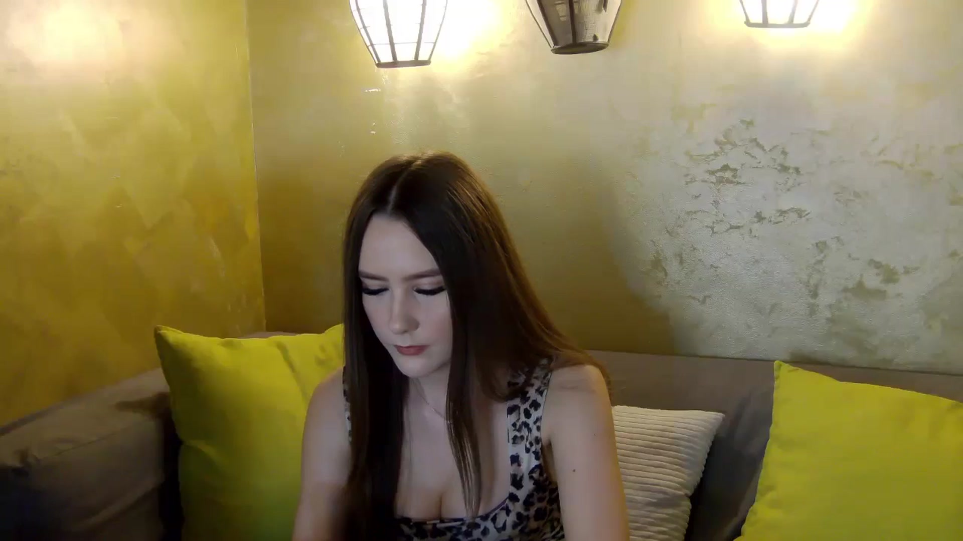 Gallery image thumbnail from Radiance's myfreecams stream on, 03/22/2026, 18:28 image 9 of 20