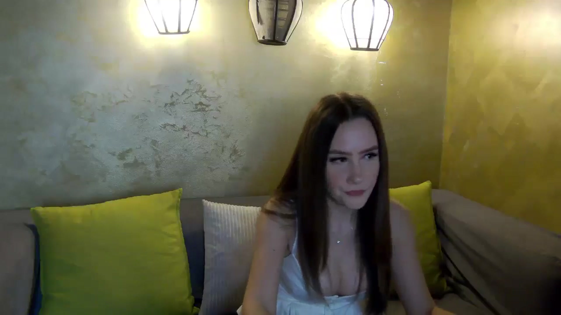 Gallery image thumbnail from Radiance's myfreecams stream on, 03/27/2026, 16:02 image 3 of 20