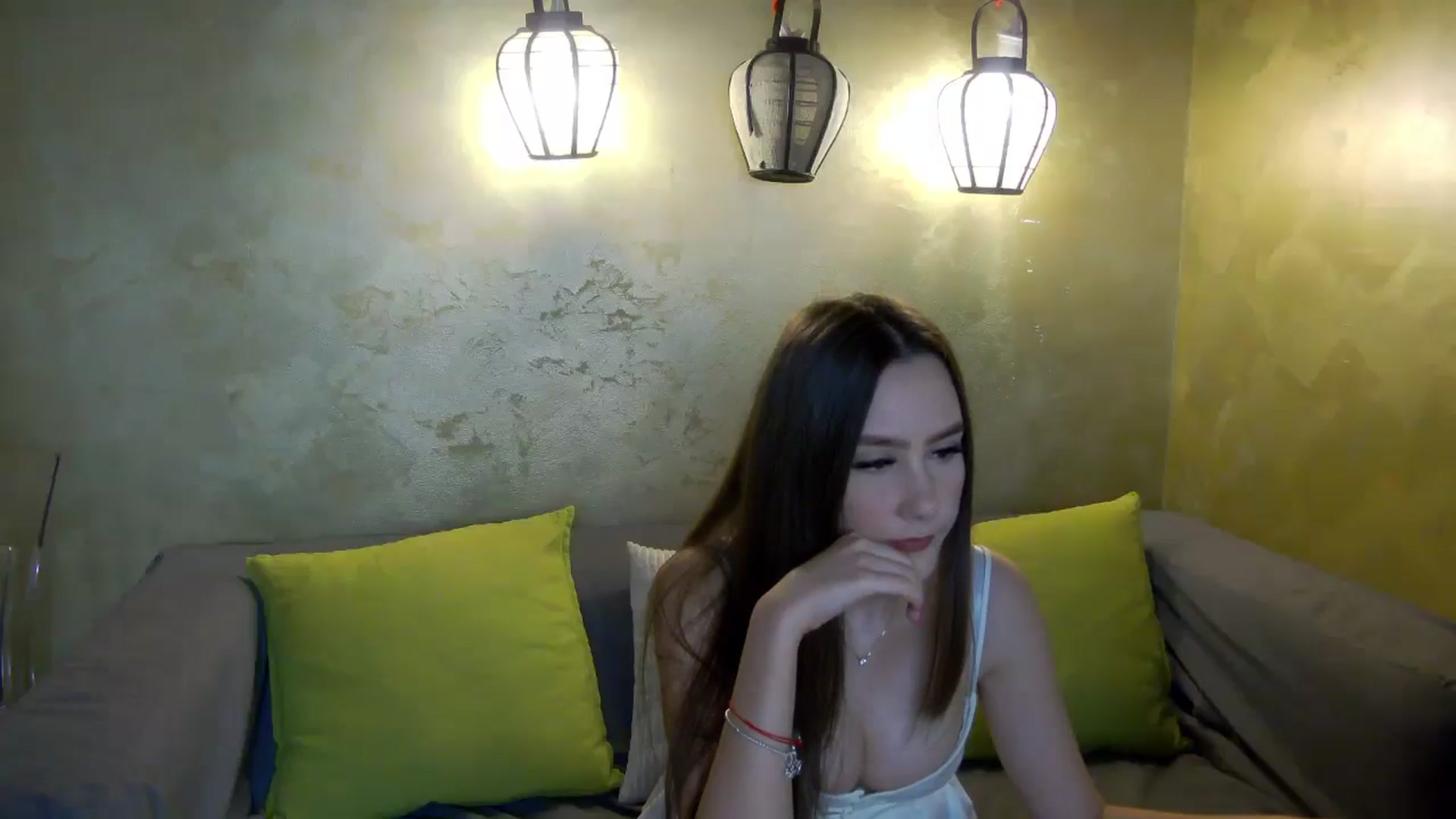 Gallery image thumbnail from Radiance's myfreecams stream on, 03/27/2026, 18:34 image 14 of 20