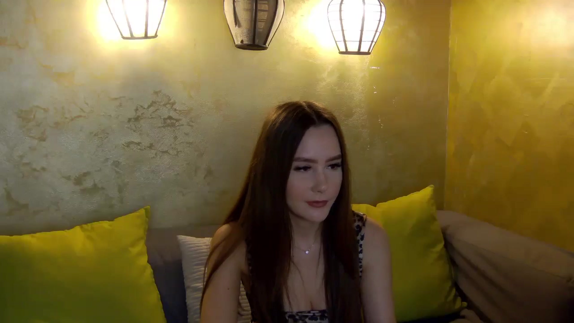 Gallery image thumbnail from Radiance's myfreecams stream on, 03/31/2026, 13:37 image 11 of 20