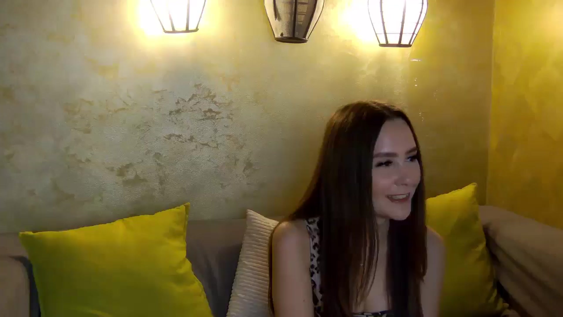 Gallery image thumbnail from Radiance's myfreecams stream on, 03/31/2026, 15:02 image 8 of 20