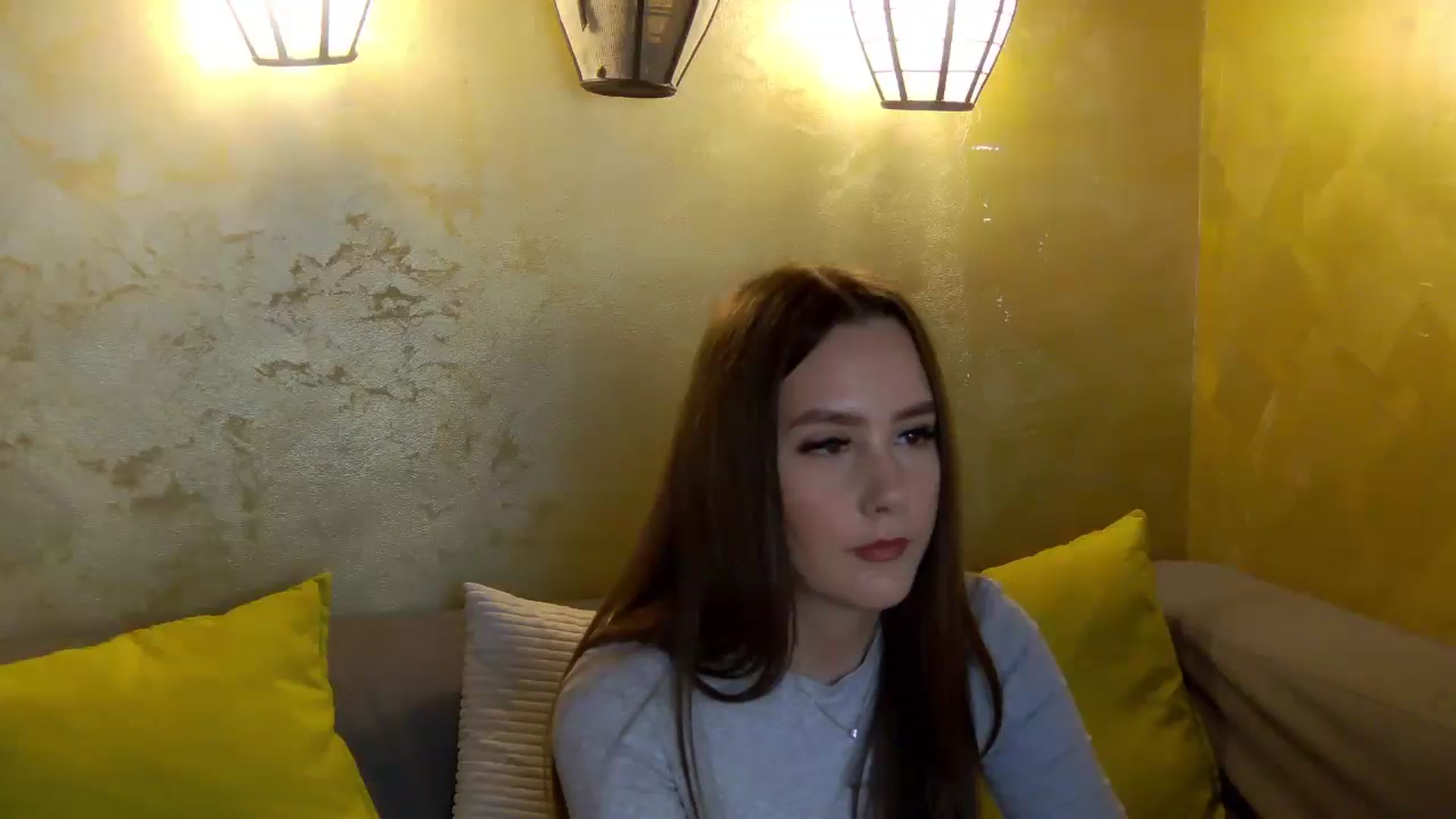 Gallery image thumbnail from Radiance's myfreecams stream on, 03/31/2026, 19:16 image 17 of 20
