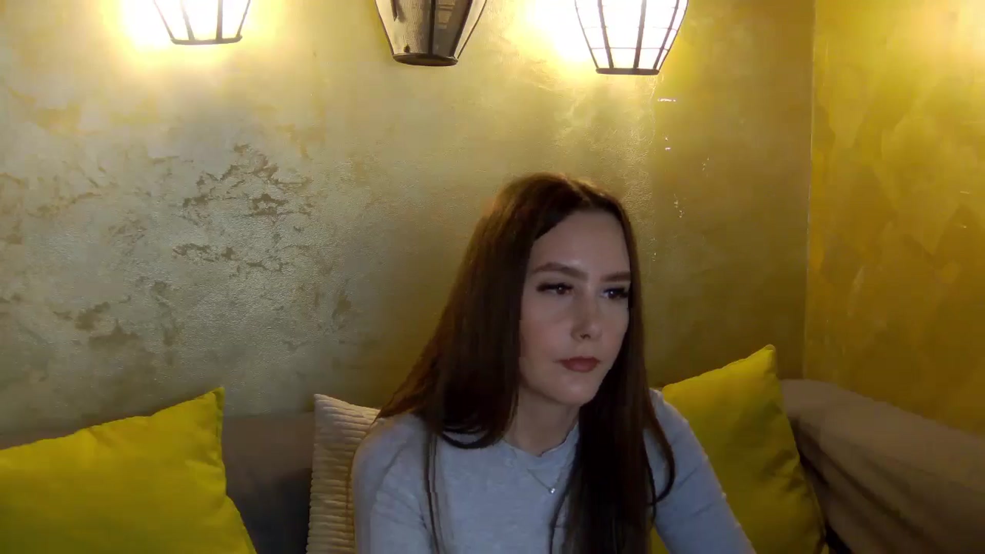 Gallery image thumbnail from Radiance's myfreecams stream on, 03/31/2026, 19:16 image 16 of 20