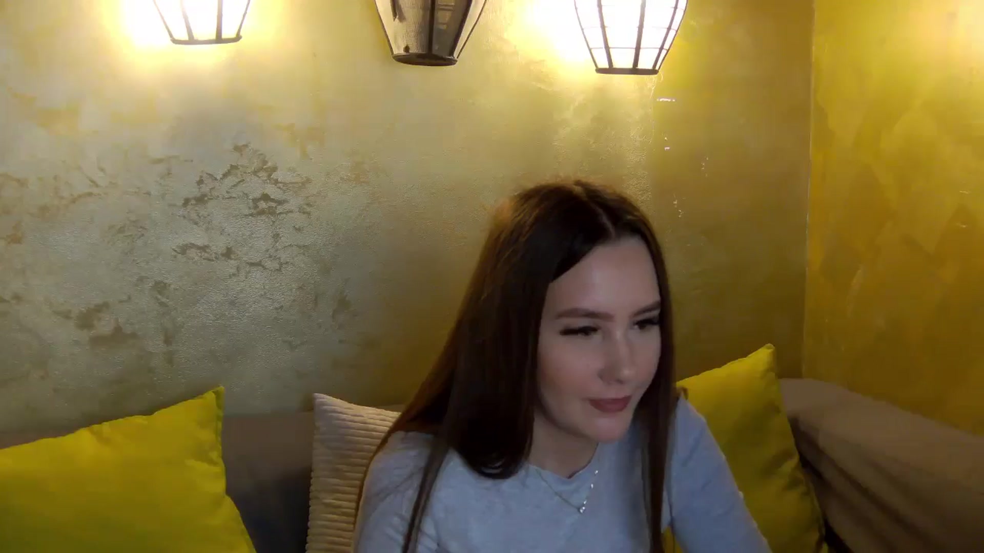 Gallery image thumbnail from Radiance's myfreecams stream on, 03/31/2026, 19:16 image 13 of 20