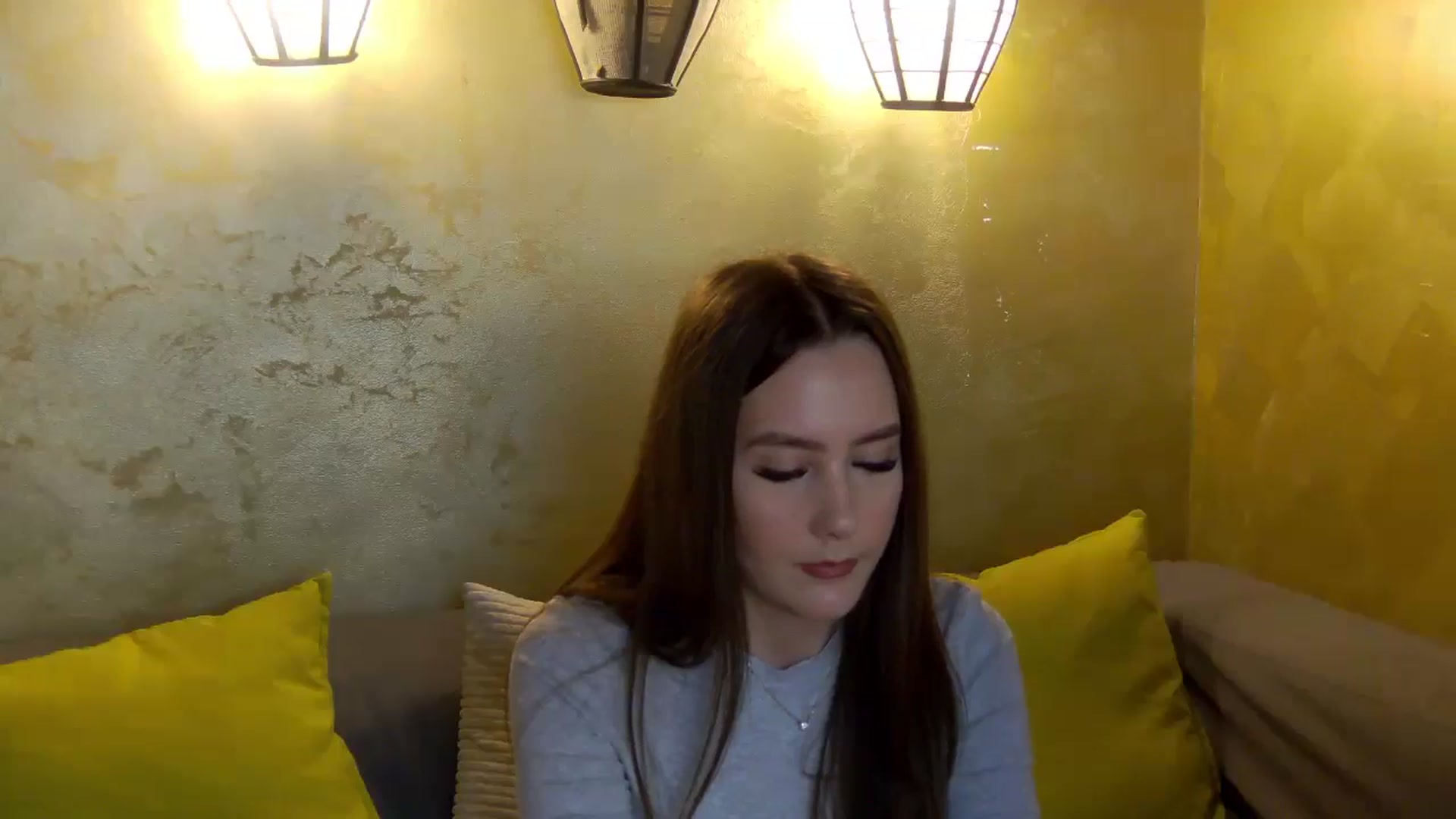 Gallery image thumbnail from Radiance's myfreecams stream on, 03/31/2026, 19:16 image 18 of 20