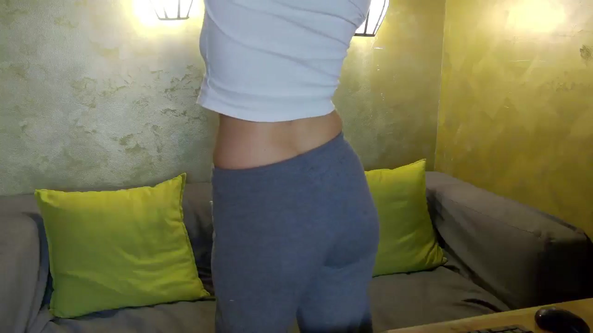 Gallery image thumbnail from Radiance's myfreecams stream on, 04/01/2026, 14:14 image 10 of 20