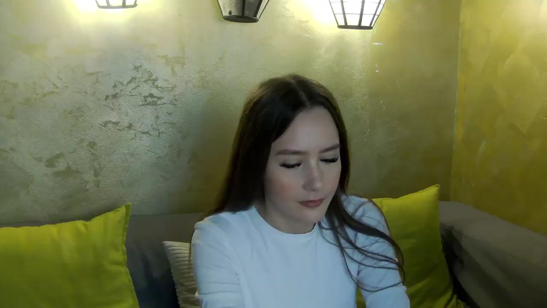 Gallery image thumbnail from Radiance's myfreecams stream on, 04/01/2026, 14:14 image 16 of 20