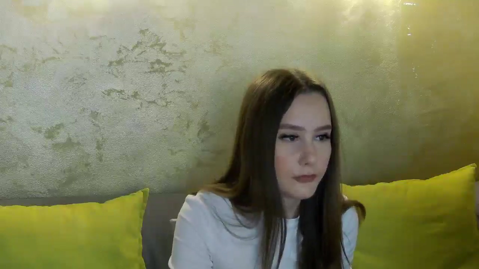 Gallery image thumbnail from Radiance's myfreecams stream on, 04/01/2026, 19:11 image 5 of 20