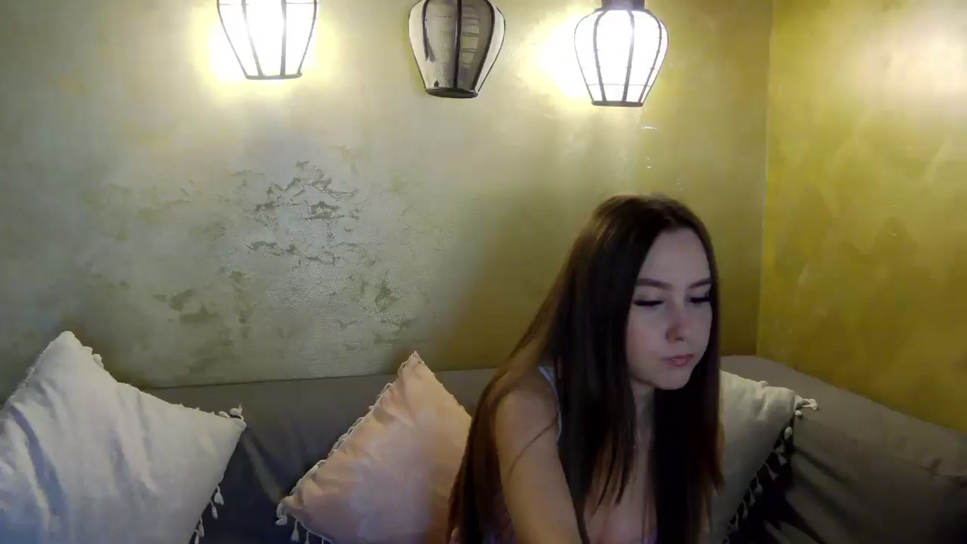 Gallery image thumbnail from Radiance's myfreecams stream on, 04/08/2026, 17:29 image 5 of 20