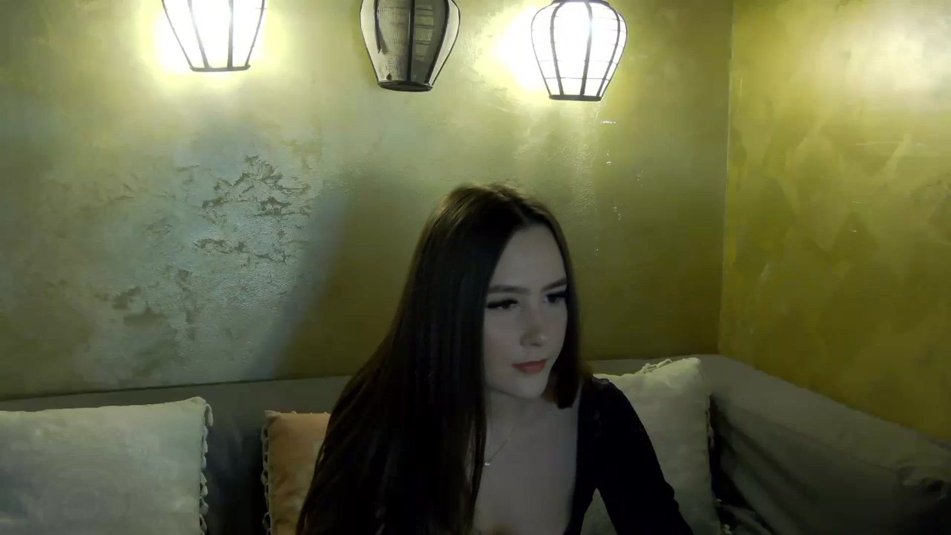 Gallery image thumbnail from Radiance's myfreecams stream on, 04/14/2026, 13:20 image 3 of 20