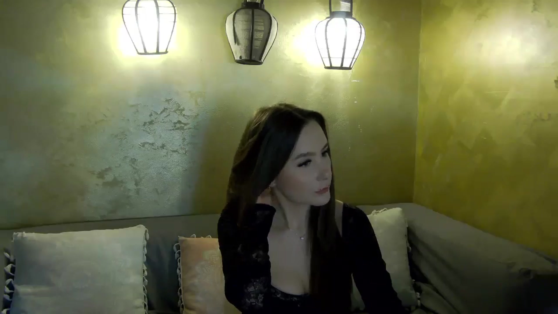 Gallery image thumbnail from Radiance's myfreecams stream on, 04/14/2026, 13:20 image 17 of 20