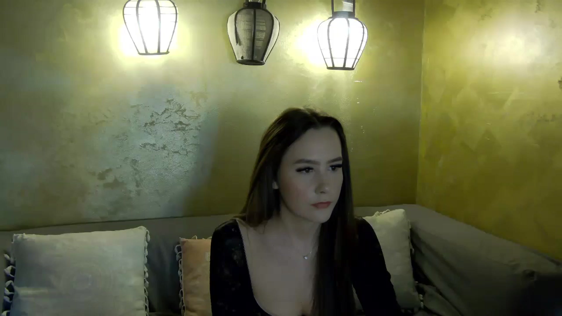 Gallery image thumbnail from Radiance's myfreecams stream on, 04/14/2026, 13:20 image 16 of 20