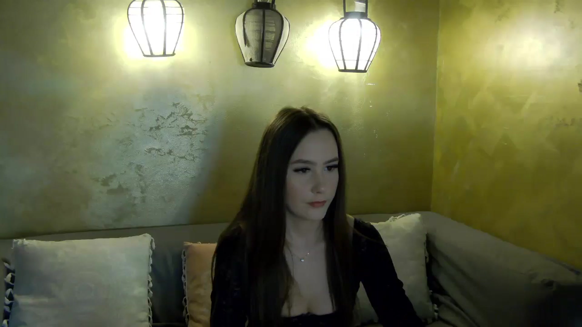 Gallery image thumbnail from Radiance's myfreecams stream on, 04/14/2026, 13:20 image 5 of 20