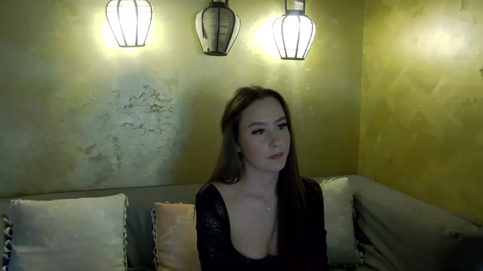 Gallery image thumbnail from Radiance's myfreecams stream on, 04/14/2026, 13:20 image 9 of 20