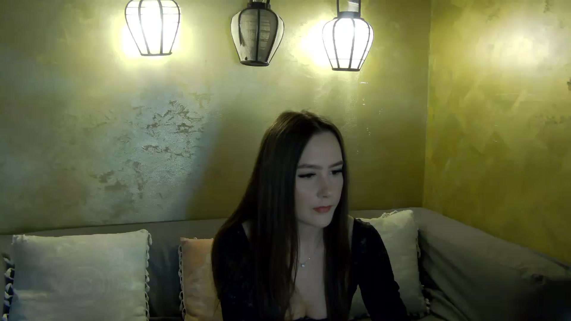 Gallery image thumbnail from Radiance's myfreecams stream on, 04/14/2026, 13:20 image 6 of 20
