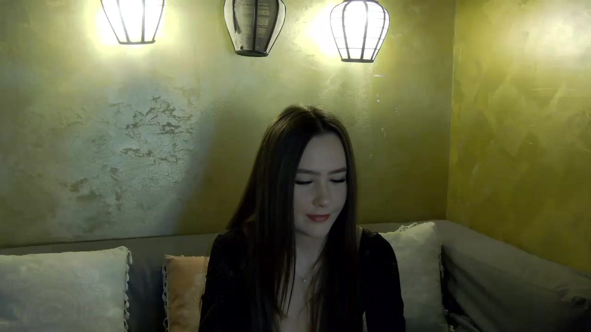 Gallery image thumbnail from Radiance's myfreecams stream on, 04/14/2026, 13:20 image 1 of 20