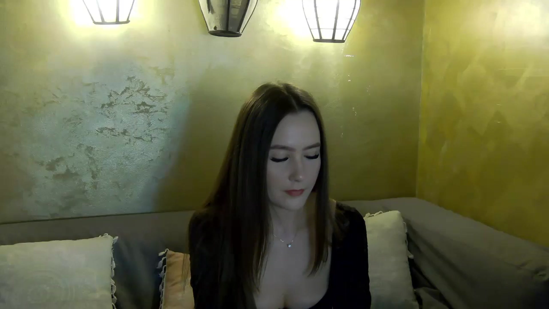 Gallery image thumbnail from Radiance's myfreecams stream on, 04/14/2026, 14:49 image 3 of 20