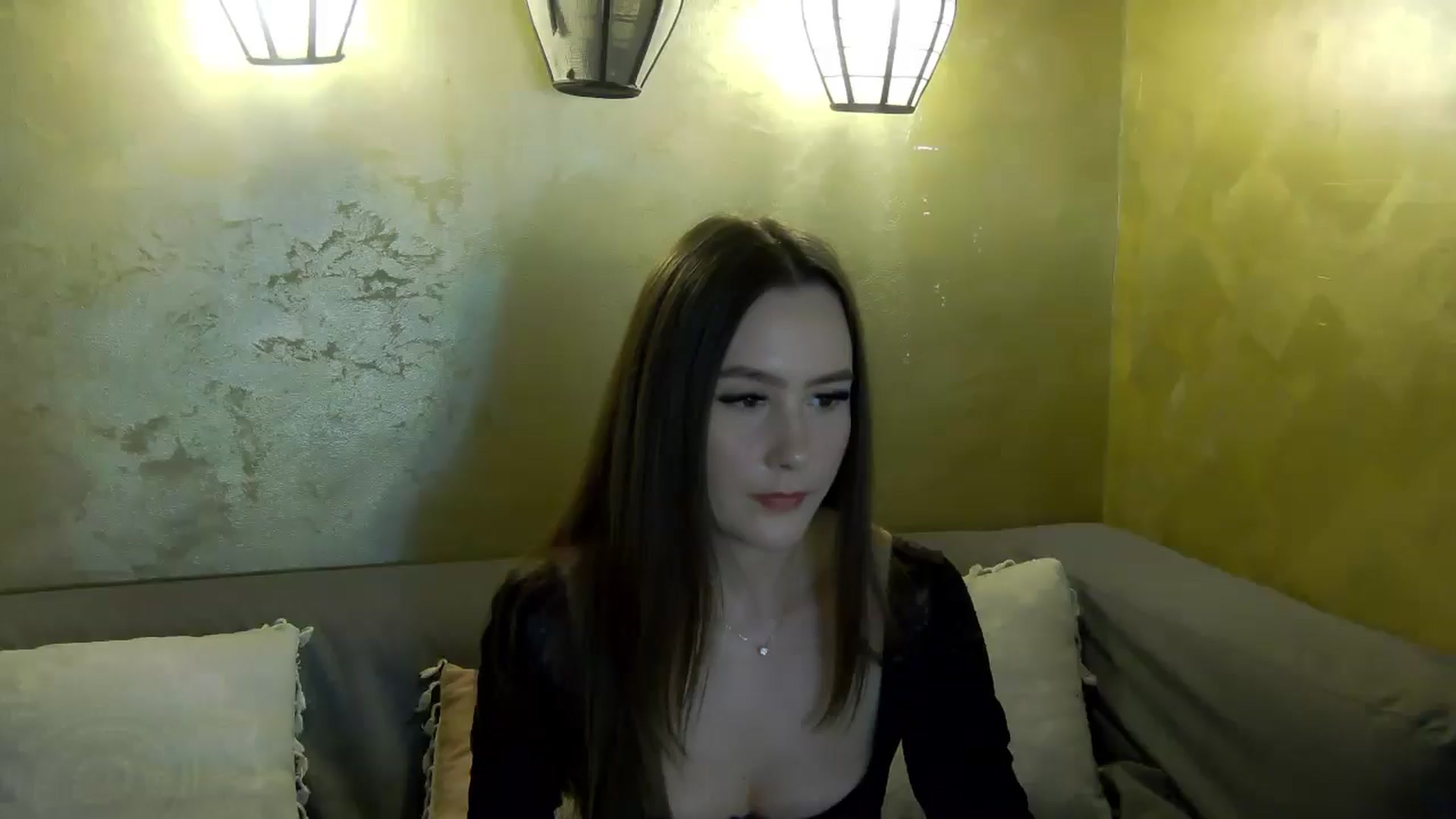 Gallery image thumbnail from Radiance's myfreecams stream on, 04/14/2026, 14:49 image 4 of 20