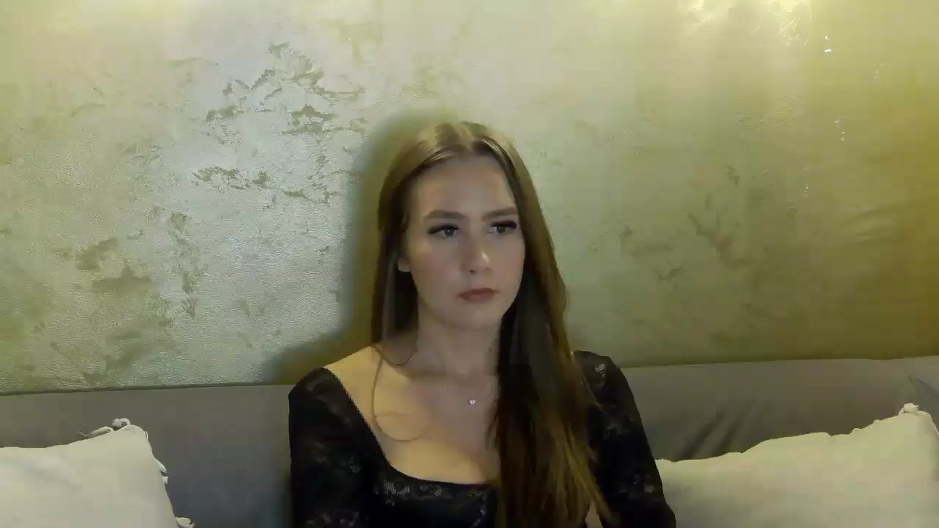 Gallery image thumbnail from Radiance's myfreecams stream on, 04/14/2026, 19:18 image 19 of 20