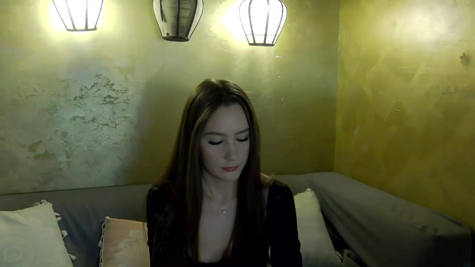 Gallery image thumbnail from Radiance's myfreecams stream on, 04/14/2026, 19:18 image 13 of 20
