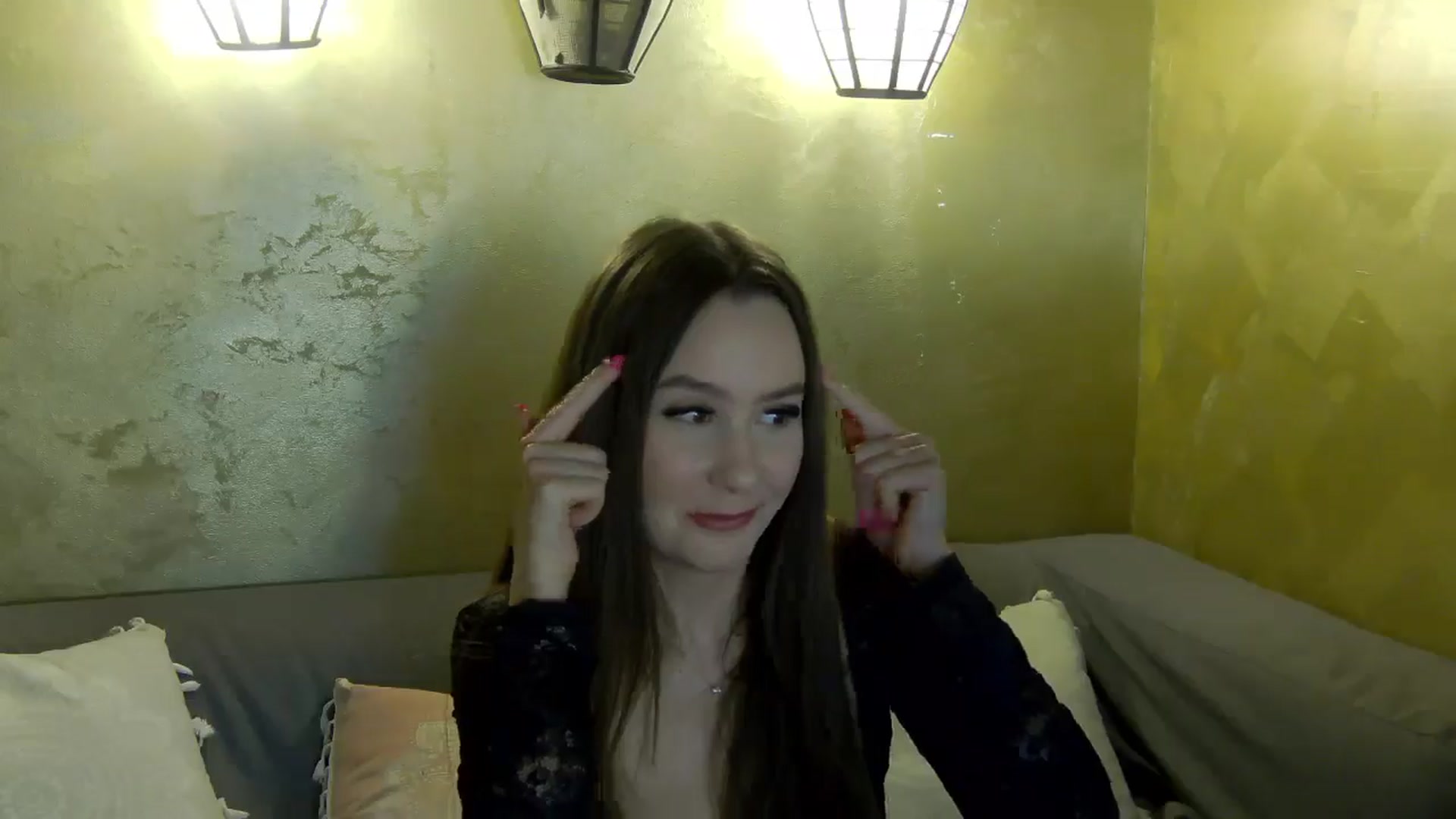 Gallery image thumbnail from Radiance's myfreecams stream on, 04/14/2026, 19:18 image 10 of 20