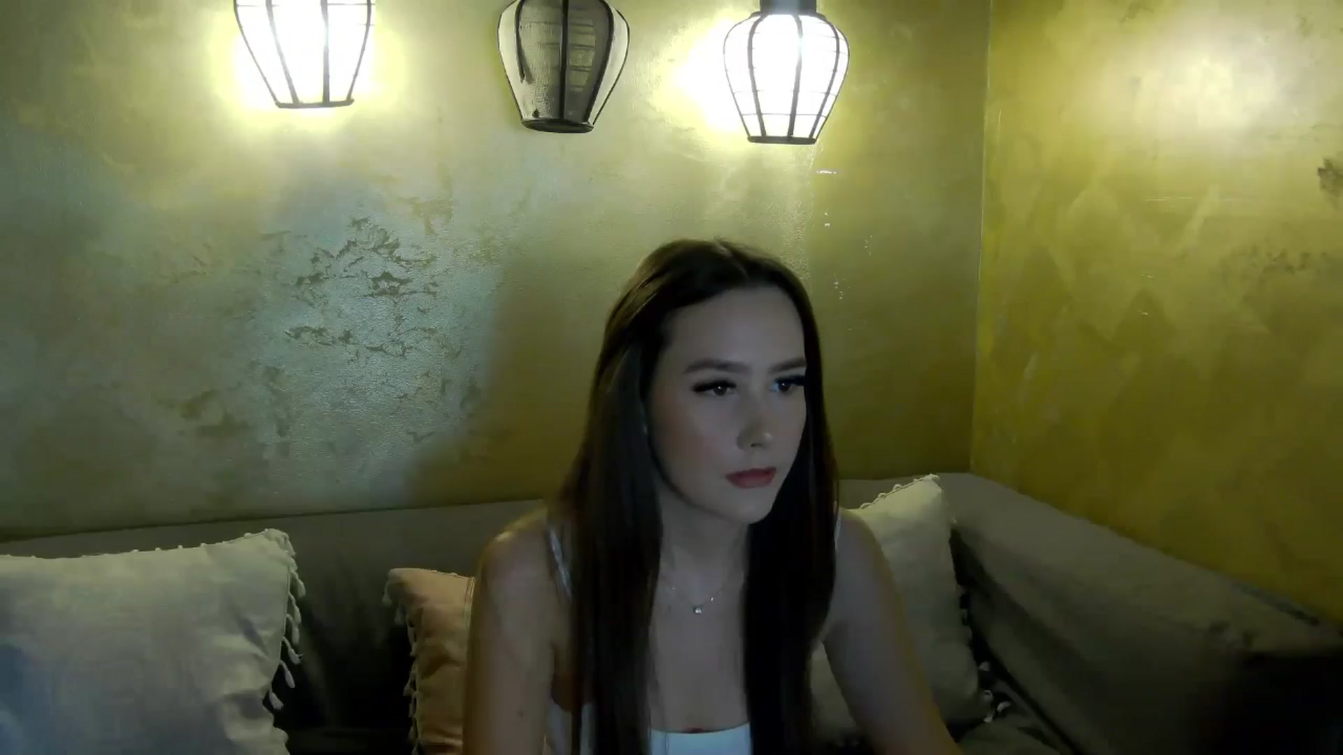 Gallery image thumbnail from Radiance's myfreecams stream on, 04/15/2026, 12:38 image 12 of 20