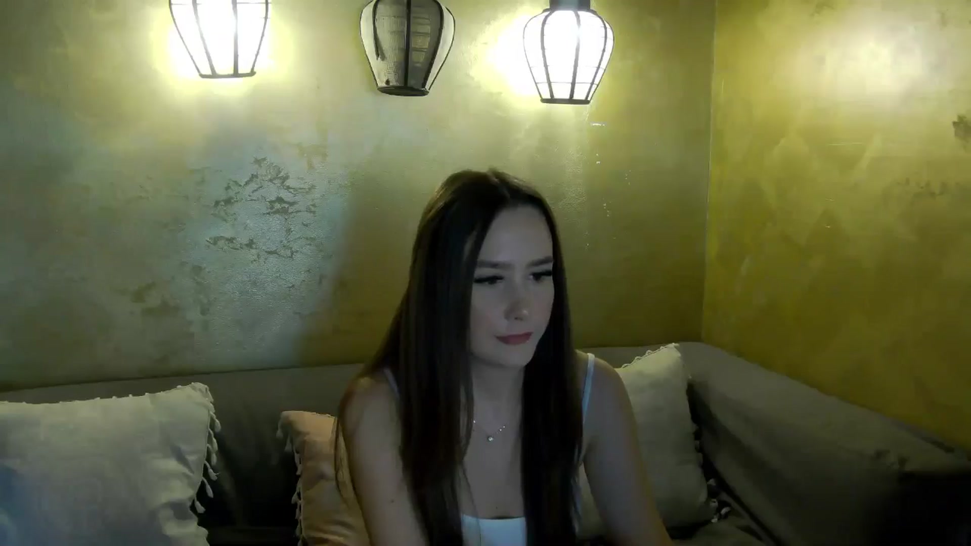 Gallery image thumbnail from Radiance's myfreecams stream on, 04/15/2026, 12:38 image 16 of 20